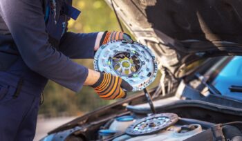 Penyebab Kopling Mobil Keras