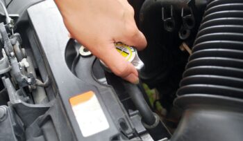 tutup radiator mobil