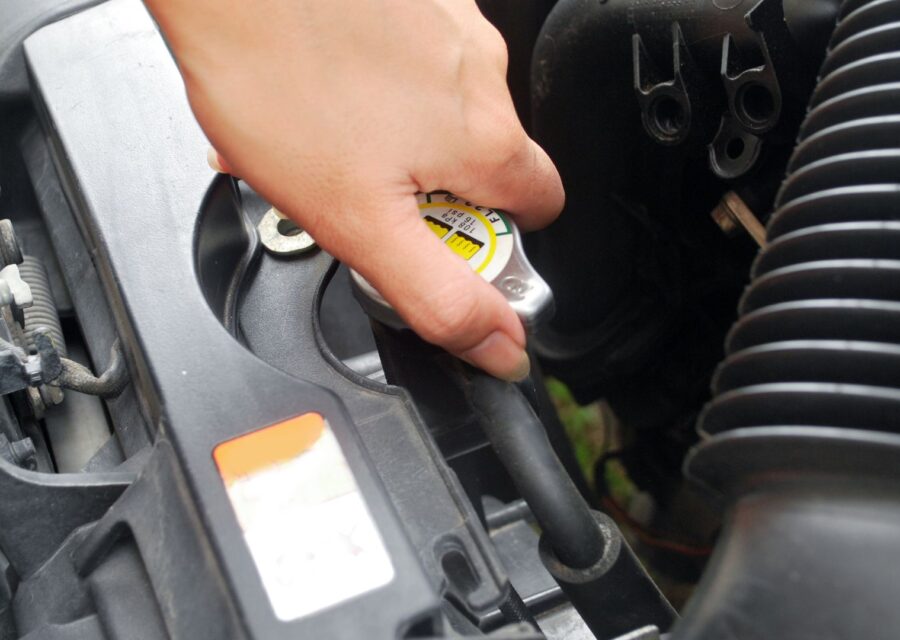 tutup radiator mobil