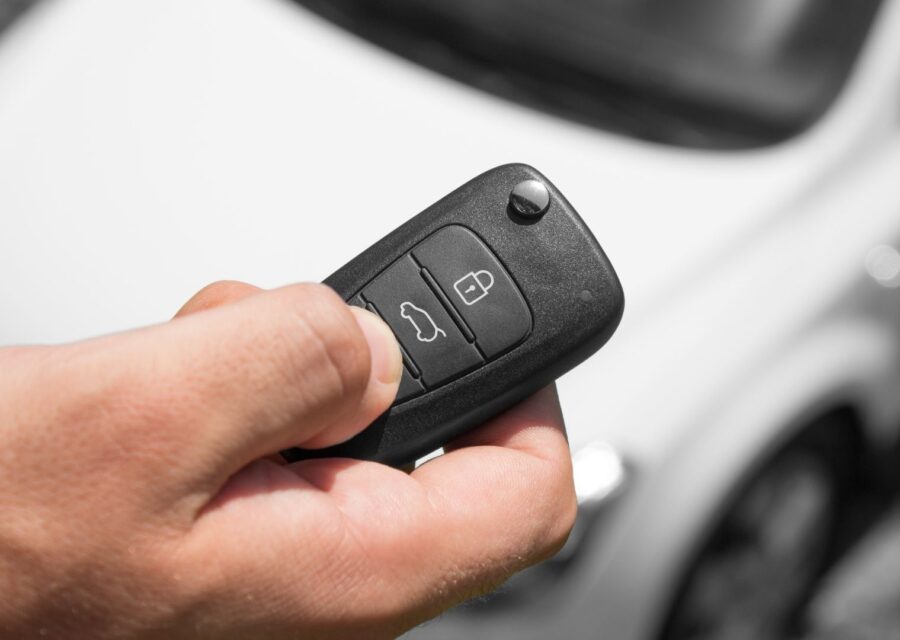 Alarm Mobil Berbunyi Terus