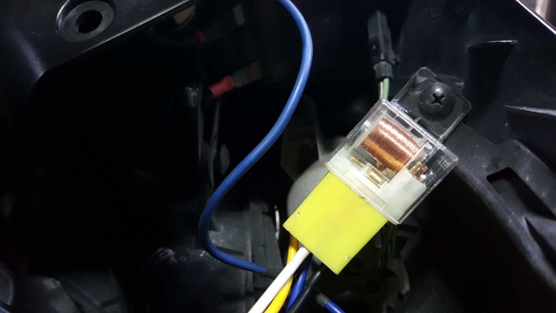 Mengenal Relay Klakson Mobil Proses Kerja, Jenis dan Perawatan