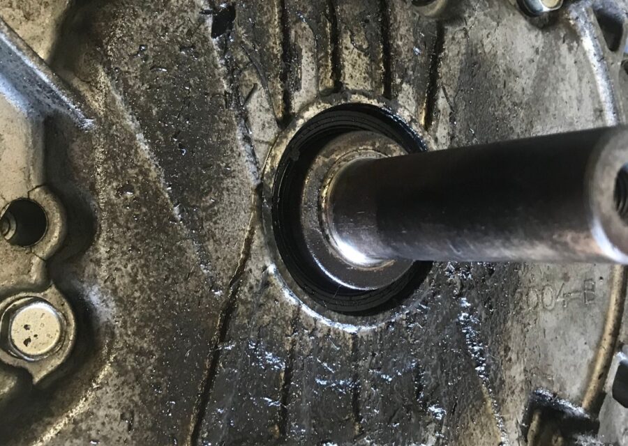 Seal Crankshaft Bocor