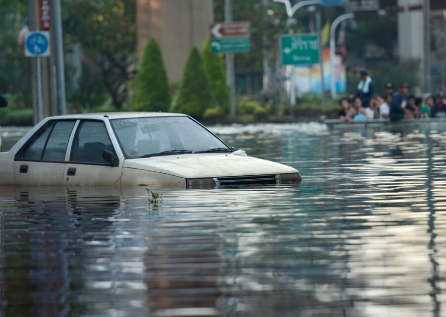 Mobil Kena Banjir