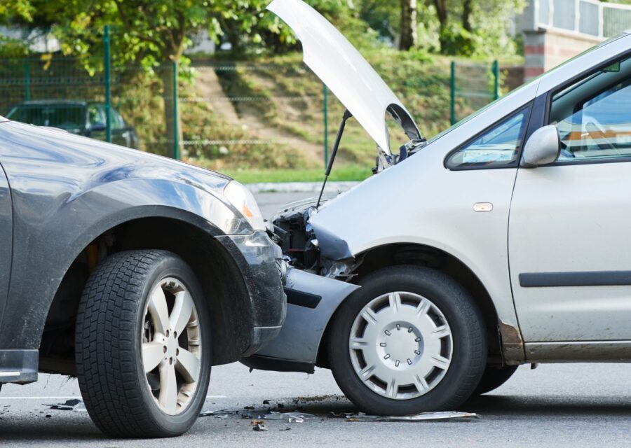 Mobil Bekas Tabrakan