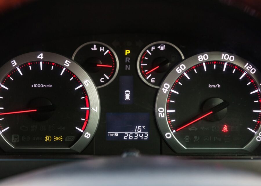 rpm mobil naik turun