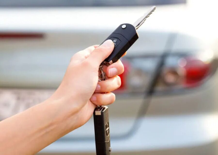 alarm mobil bunyi sendiri