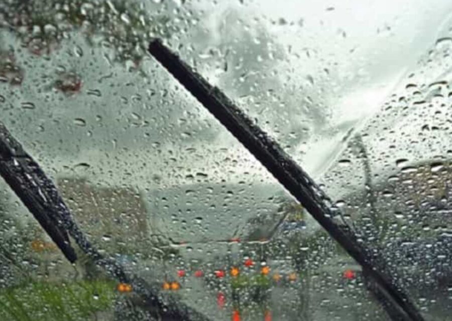 Karet Wiper Rusak