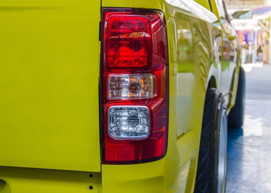 lampu mundur mobil