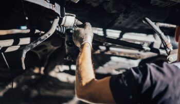 sistem suspensi mobil